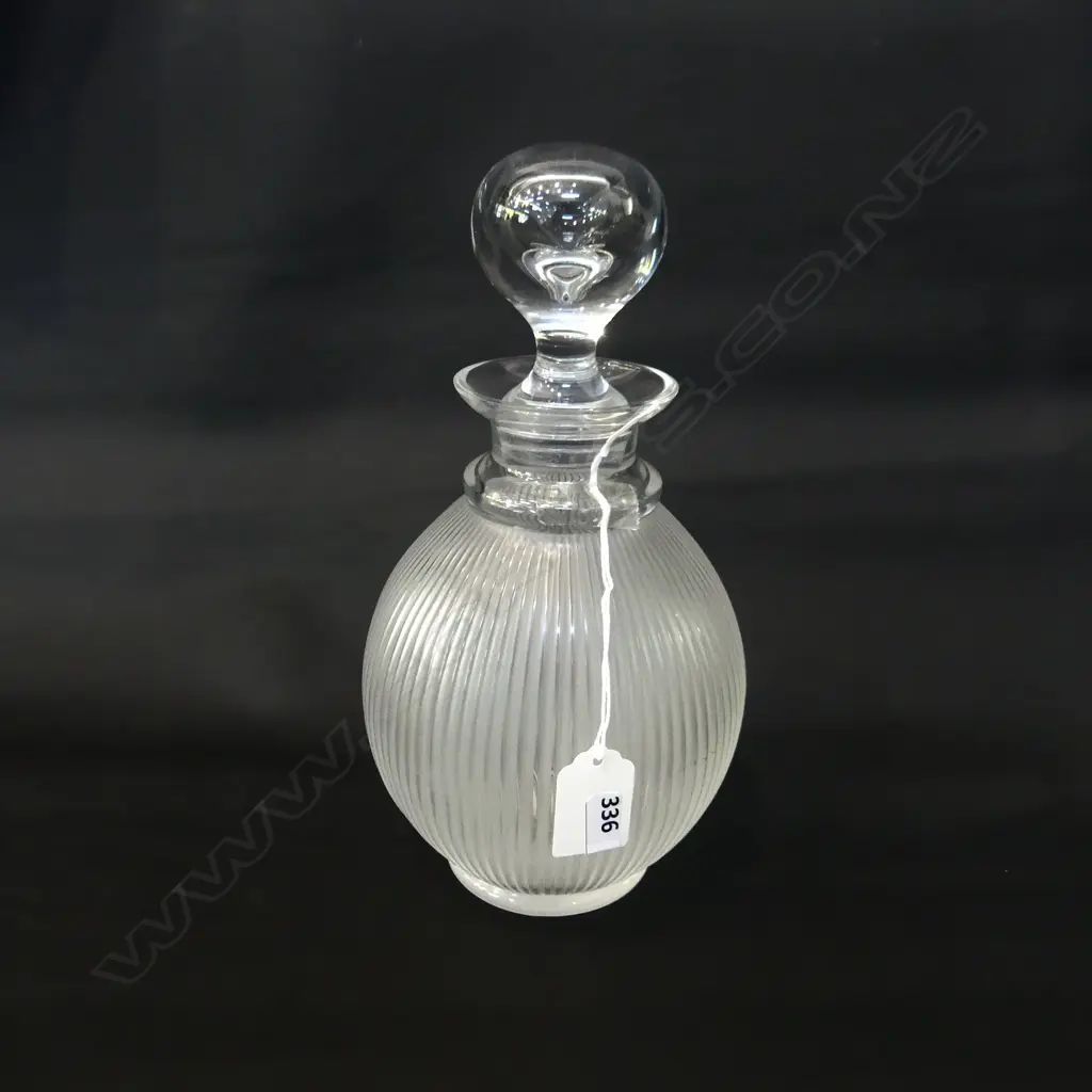 BOXED LALIQUE DECANTER, H.350mm Image 1++