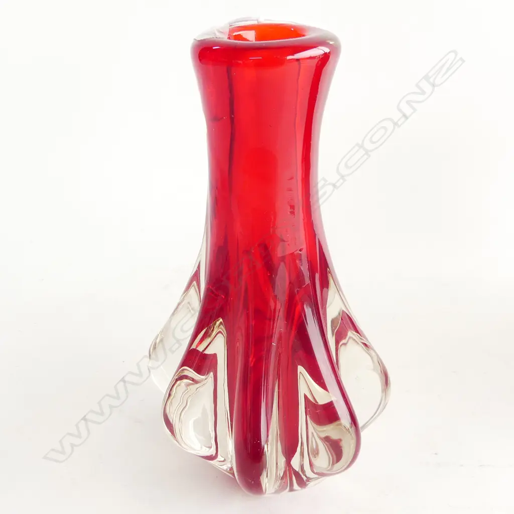RED ART GLASS VASE H.200mm Image 1++