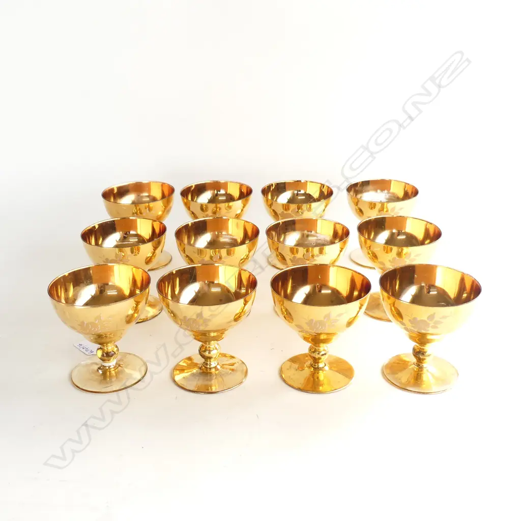 12 GOLD DRINKING GLASSES H.95mm Image 1++
