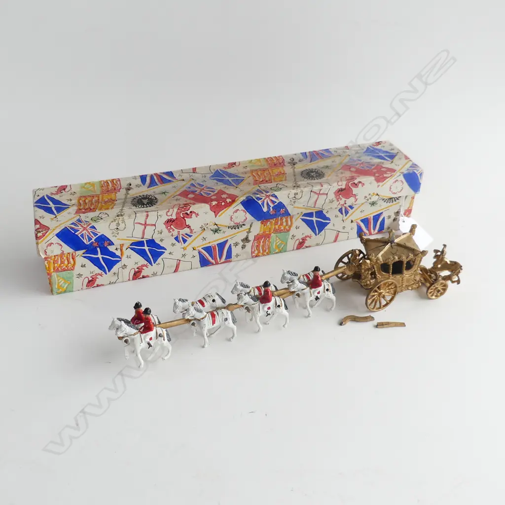BOXED CORONATION HORSE & CARRIAGE. BROKEN IN PCES Image 1++