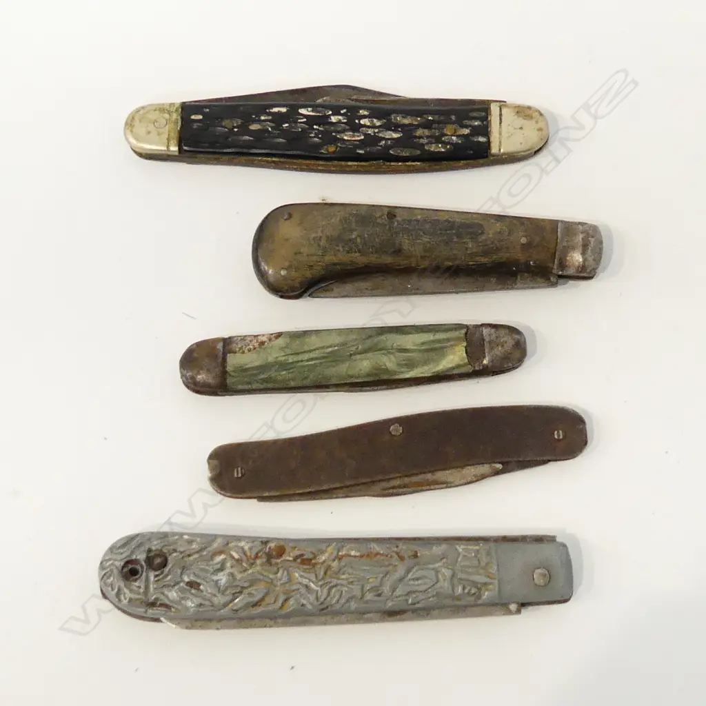 5 VINTAGE POCKET KNIVES Image 1++