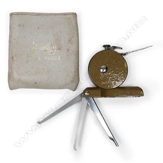 VINTAGE HANDLEY LAWN BOWLS TAPE MEASURE IN ORIG LEATHER POUCH, BASE CONCEALS 3 FOLDING CALIPERS FOR MEASURING SHORT DIST