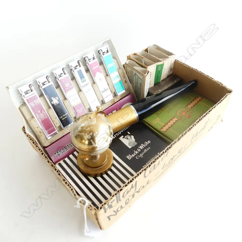 SMALL BOX OF SMOKING PARAPHINALIA COLLECTION OF LIGHTERS  CIG BOXES ETC Image 1++