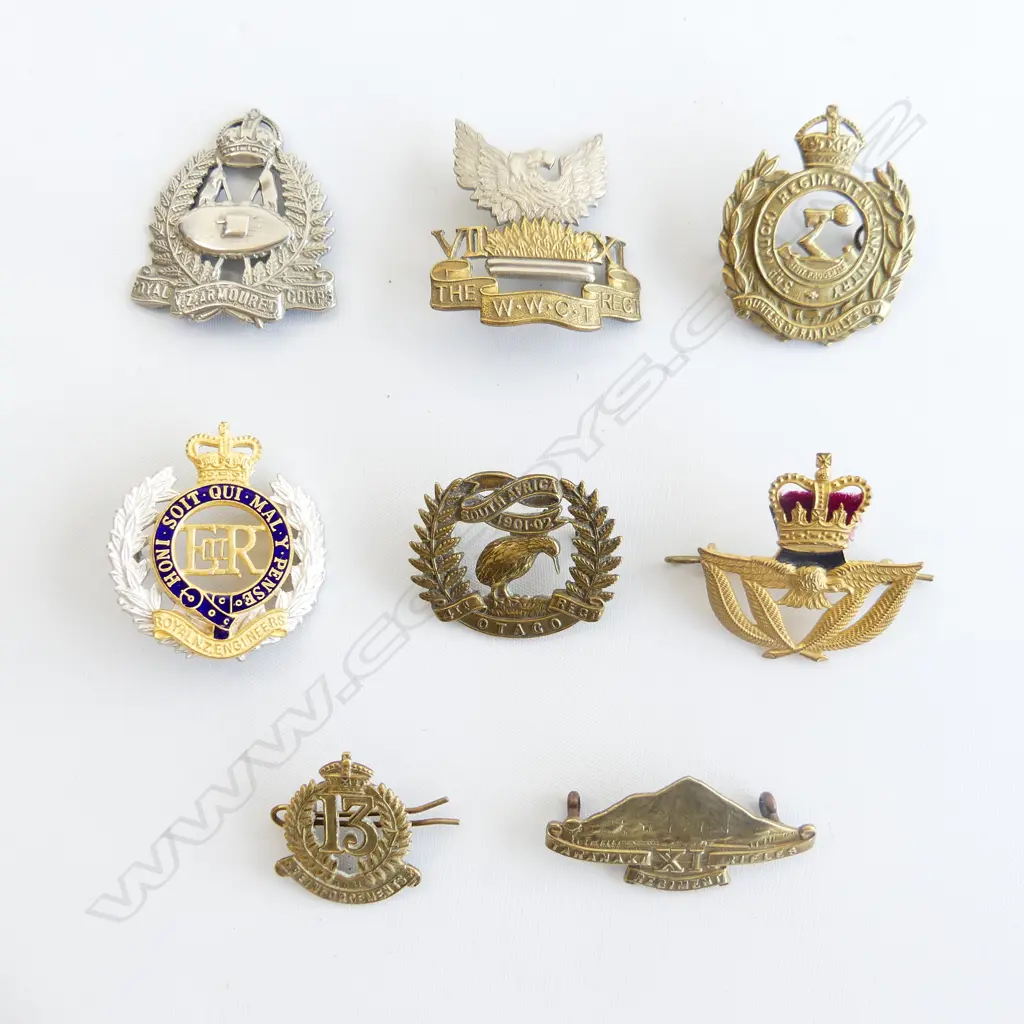 8 ASST. NZ WAR BADGES INCL. NZ WWI REINFORCEMENT BADGE 13 (SOME RESTRIKES) Image 1++