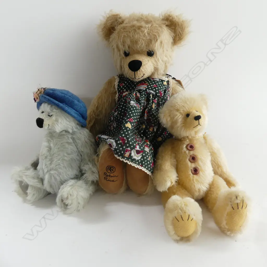 3 HANDMADE TEDDY BEARS H.370mm... Image 1++