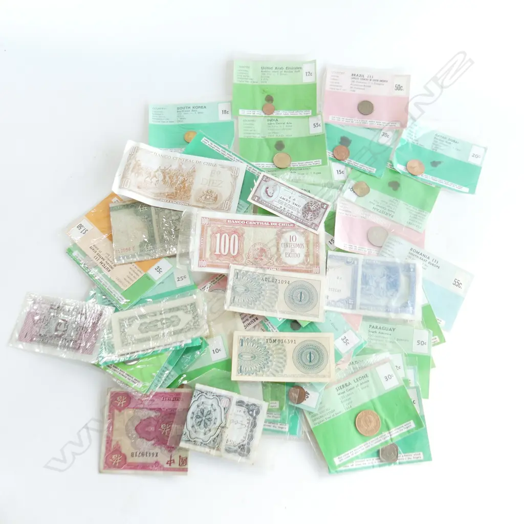 BAG LOT COLLECTORS COINS & BANK NOTES Image 1++