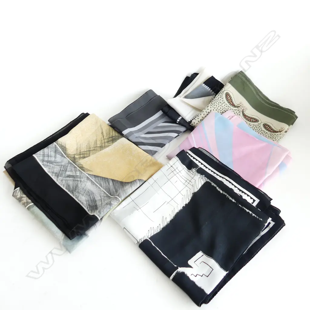 6 VINTAGE SCARVES  Image 1++