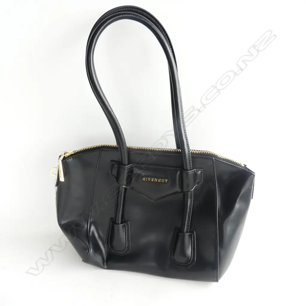 BLACK LEATHER GIVENCHY HANDBAG W.350mm appears genuine - lock & key inside Image 1++