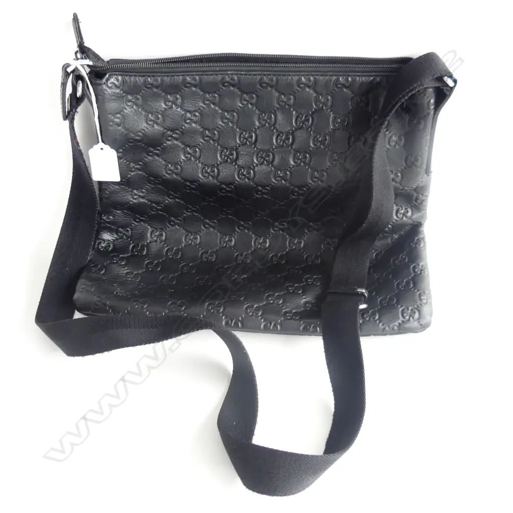 BLACK GUGGI SHOULDER BAG W.320mm some wear Image 1++