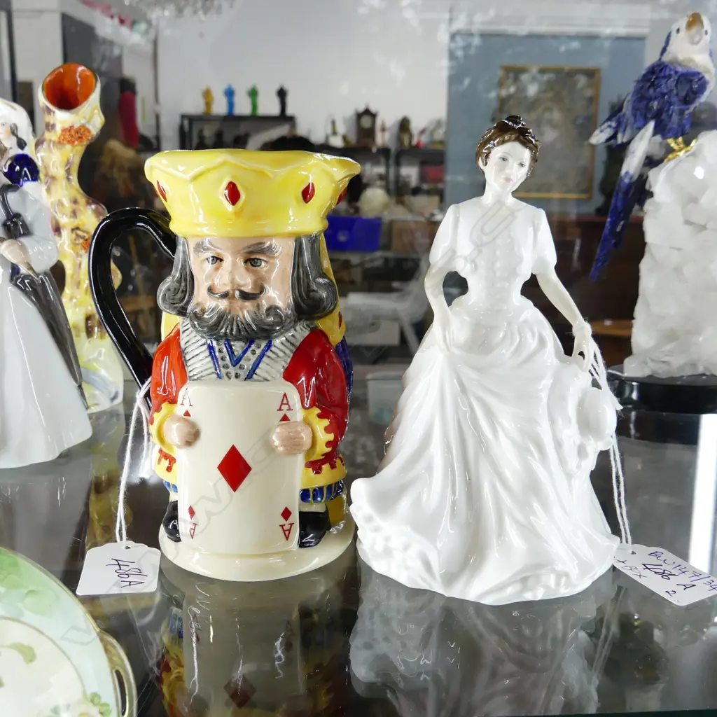 2 PCES ROYAL DOULTON; 'HARMONY' H.155mm & KING & QUEEN OF DIAMONDS CHARACTER JUG H.130mm BOTH BOXED Image 1++