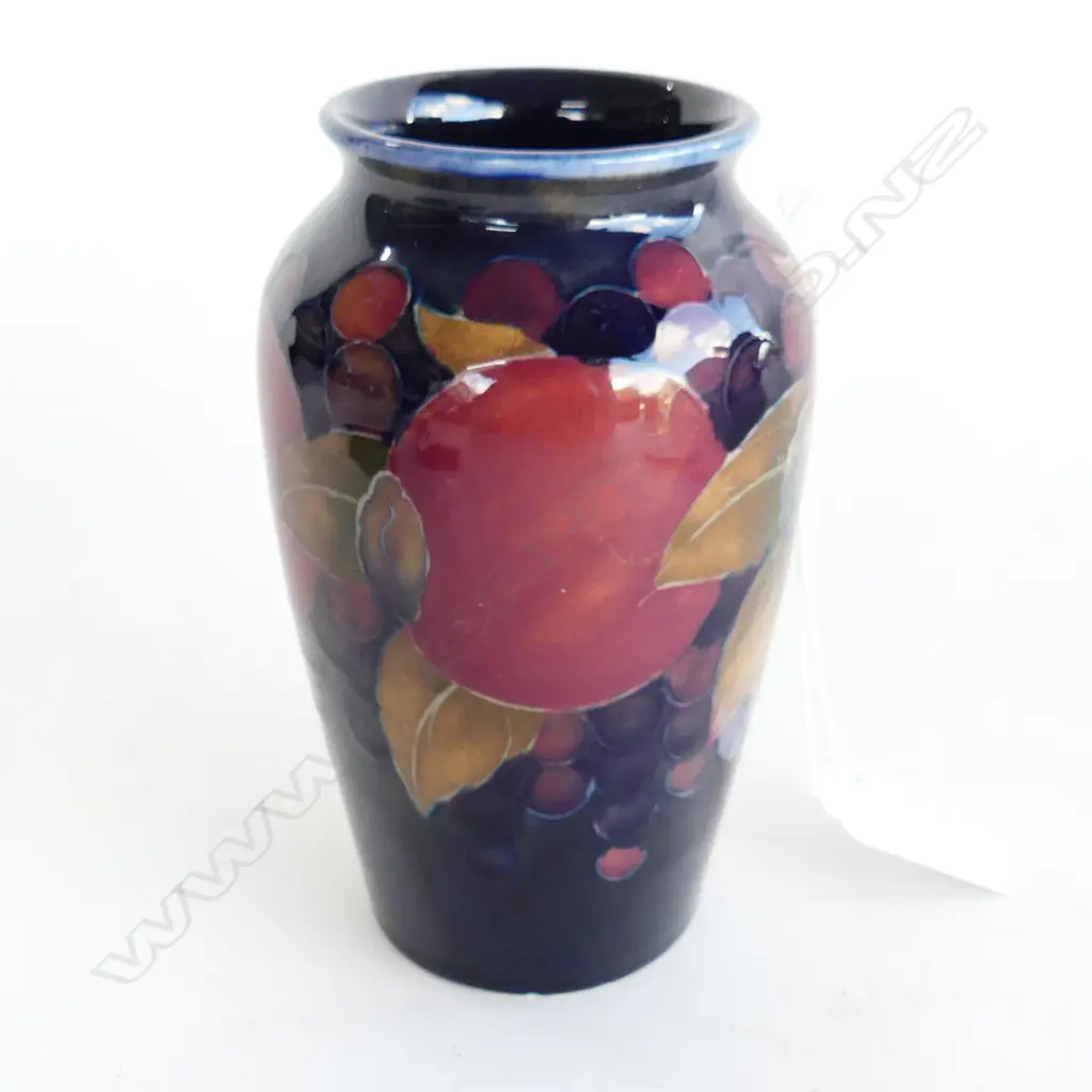 MOORCROFT POMEGRANATE VASE H.130mm Image 1++