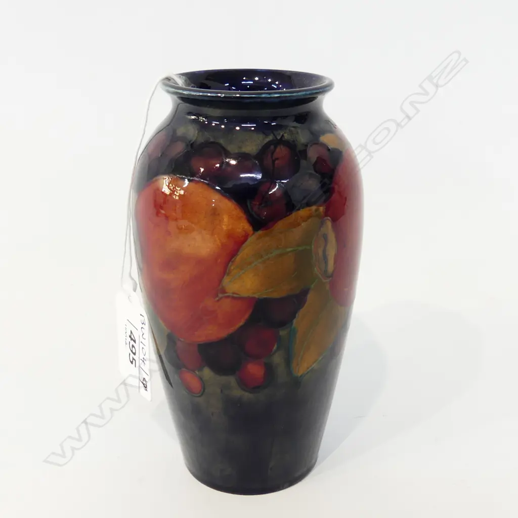 MOORECROFT VASE POMMEGRANITE PAT H130 Image 1++