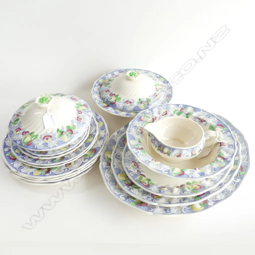 ROYAL DOULTON 'POMEROY' PART DINNER SERVICE Image 1++