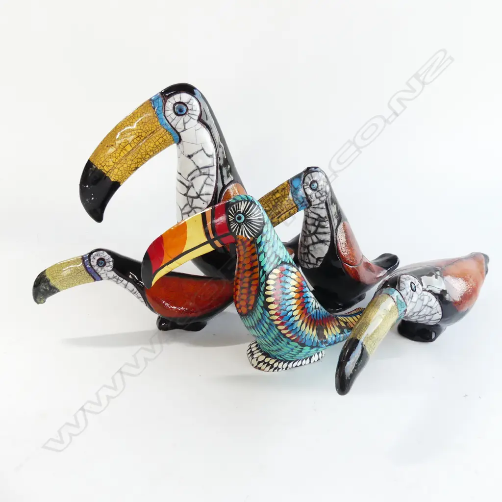 5 GLAZED POTTERY TUCAN BIRD FIGURES MINOR FAULTS Image 1++