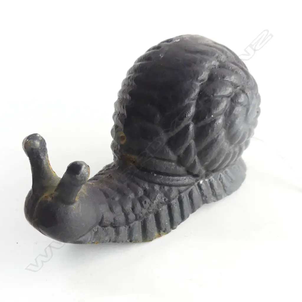 CAST IRON GARDEN SNAIL, L 120MM Image 1++