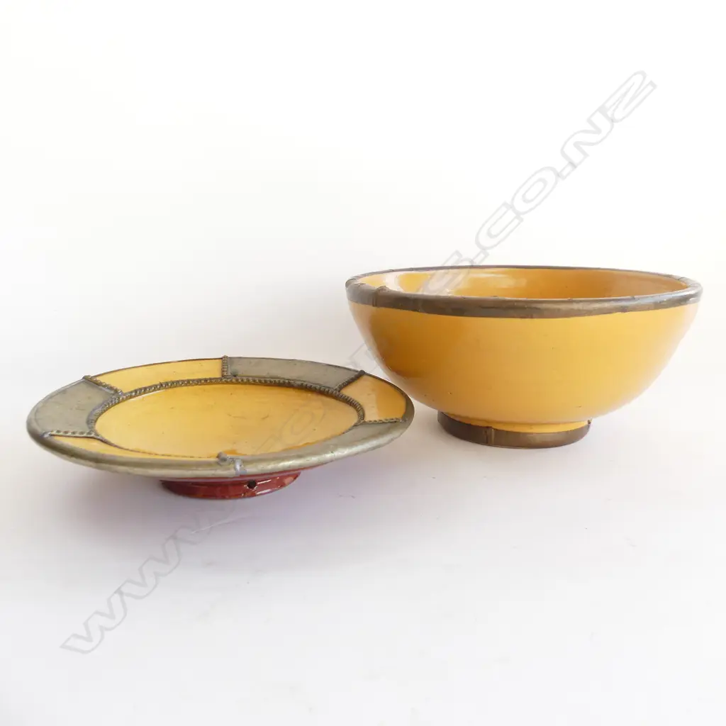 2 EARTHENWARE  ITEMS. A DEEP BOWL MADE IN MORROCCO (DIA. 245mm ) AND SIMILAR METAL CLAD DISH (DIA. 220mm) Image 1++