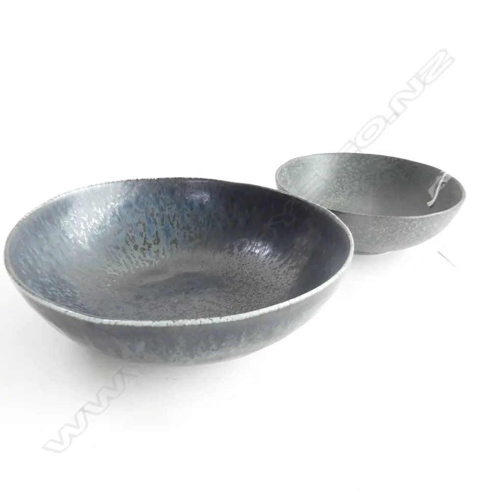 2 ORIENTAL OVAL MOTTLE GLAZE BOWLS, L. 165 & 195MM Image 1++