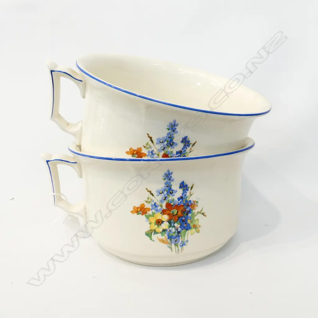 PR VINTAGE CHAMBER POTS  Image 1++