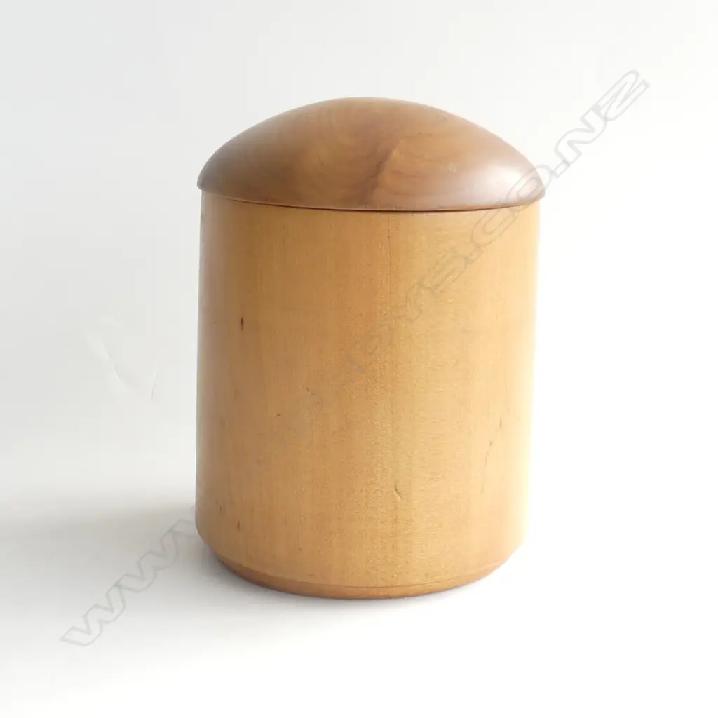 TURNED KAURI LIDDED CONTAINER BY IAIN CHRICHTON H.190mm Image 1++