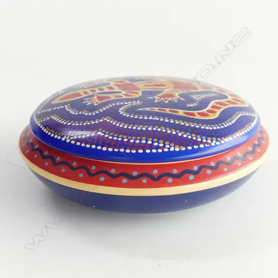 HAND PAINTED LIDDED CONTAINER w. ABORIGINAL LIZARD DESIGN 145mm dia