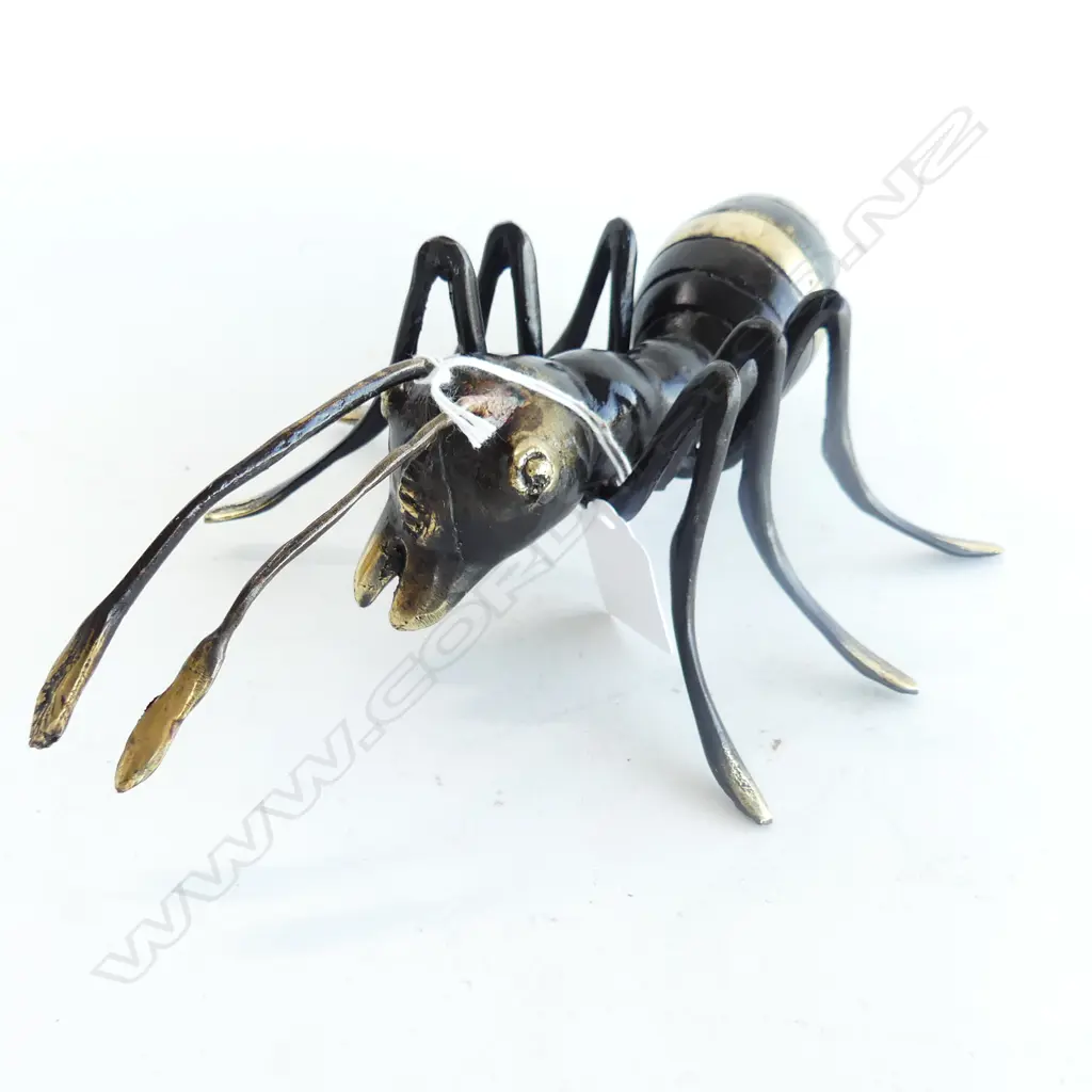 BRONZE ANT L.260mm repaired Image 1++