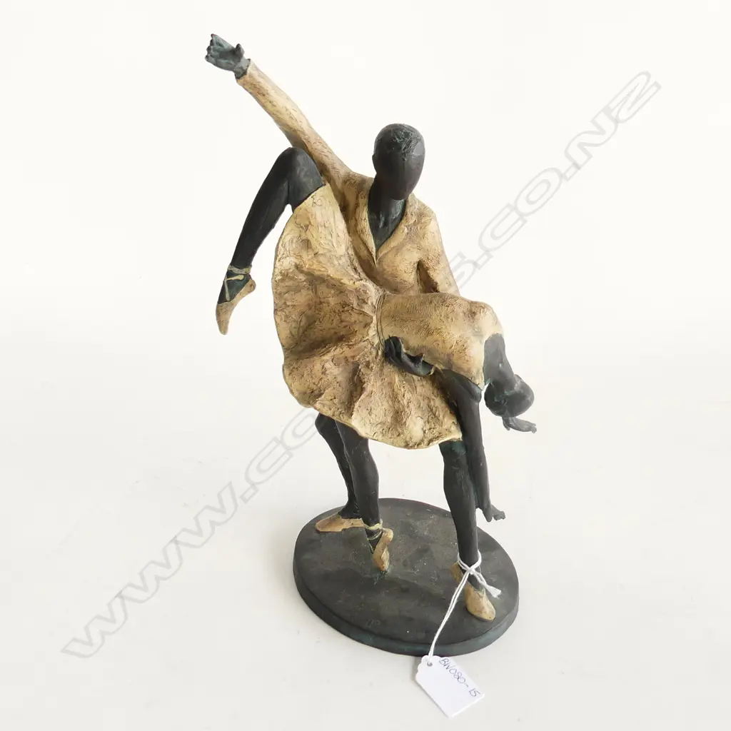 RESIN NEGRO DANCING COUPLE H. 315MM Image 1++