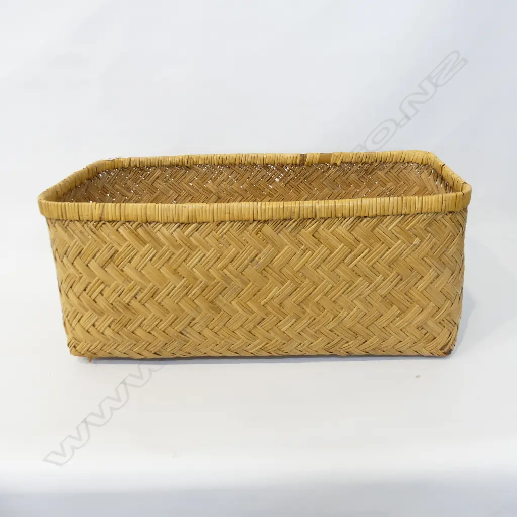 VINTAGE WOVEN MOSES BASKET 500x240x220mm Image 1++