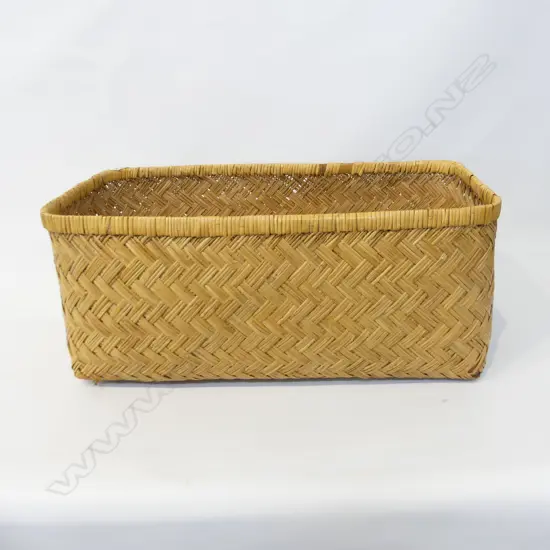 VINTAGE WOVEN MOSES BASKET 500x240x220mm
