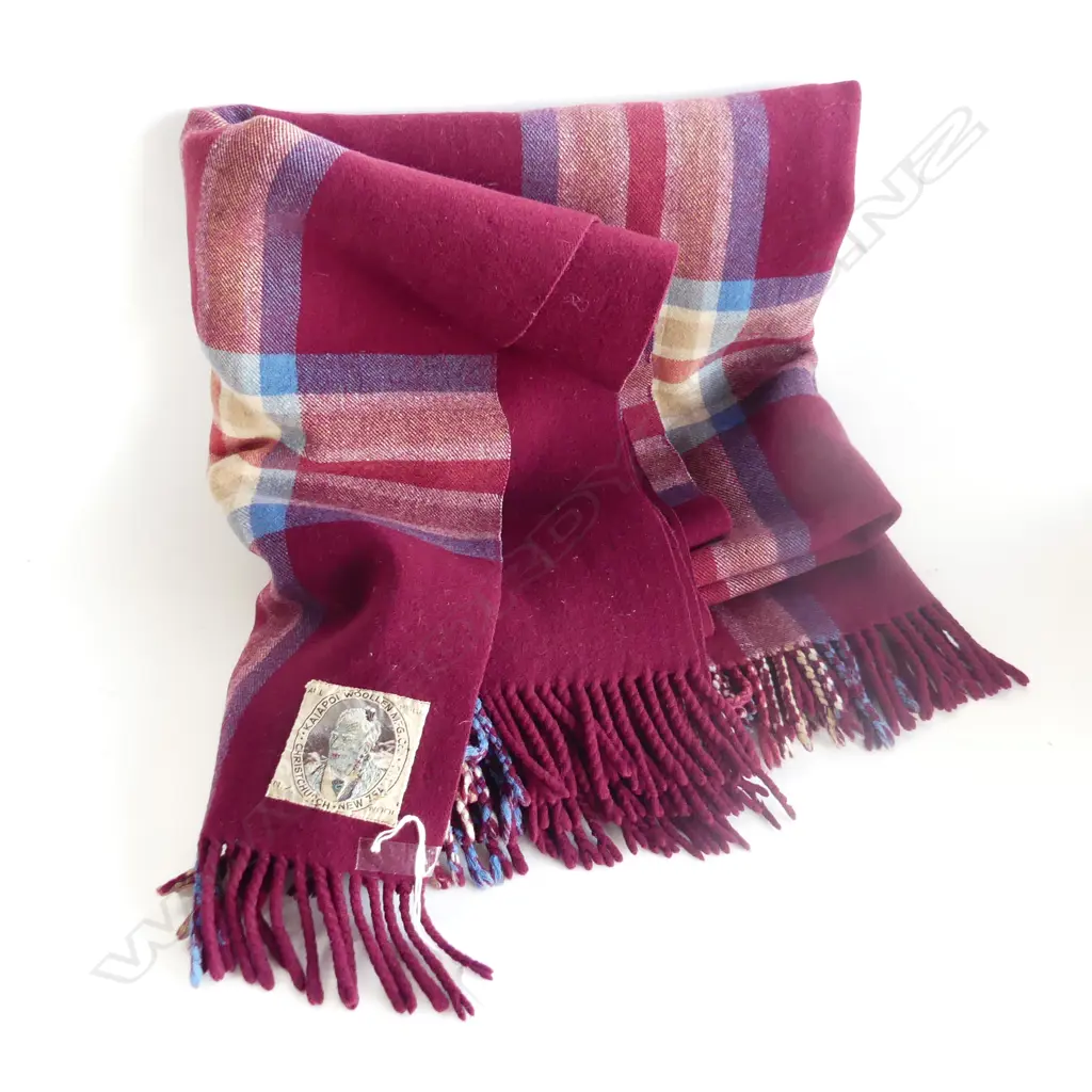 KAIAPOI WOOLLEN MFG. Co. RED CHECK BLANKET MAORI LABEL Image 1++