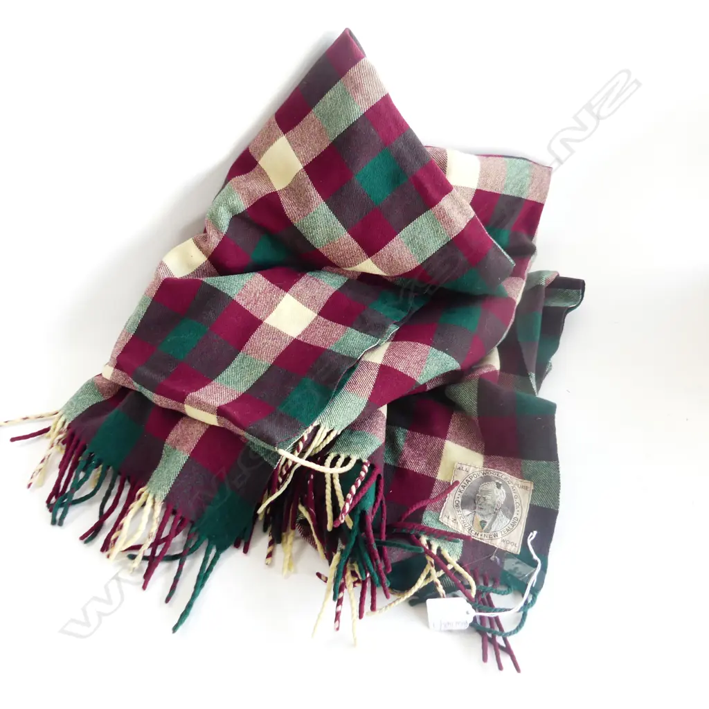 KAIAPOI WOOLLEN MFG. Co. CHECK BLANKET MAORI LABEL Image 1++