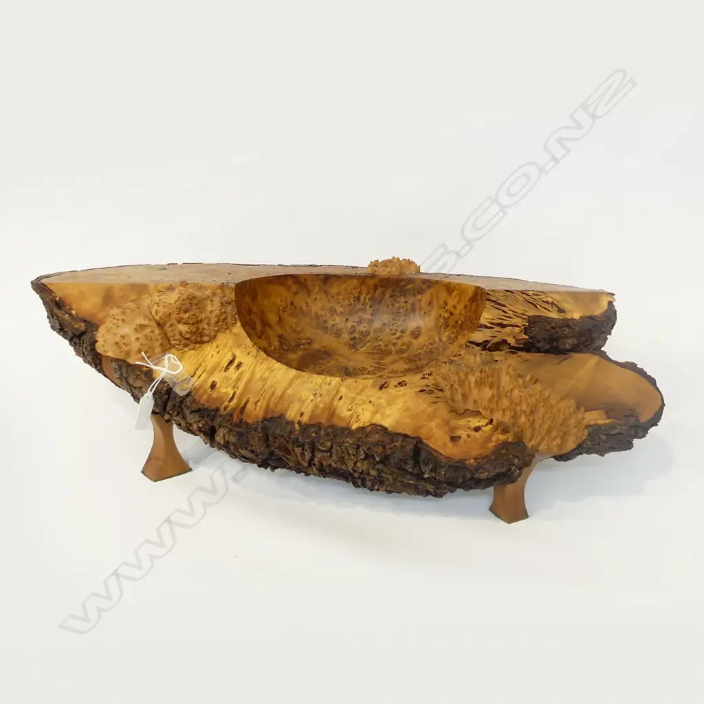 CARVED LGE POHUTUKAWA BURL BOWL L.640mm Image 1++