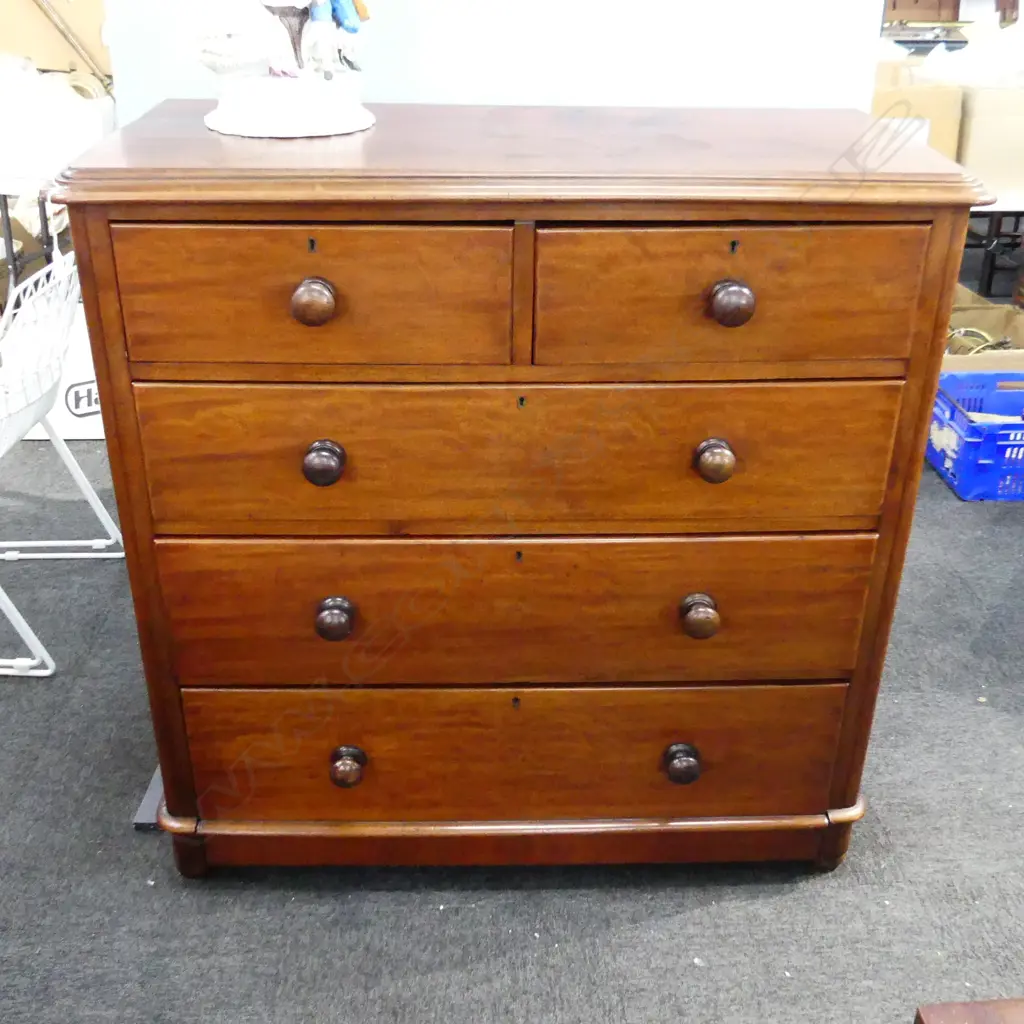 LG VICTORIAN CHEST OF DRAWERS 1150x505x1140mm Image 1++
