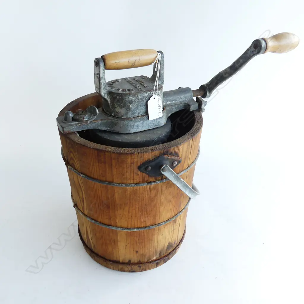 VINTAGE SEWDISH 'HUSQVANA' BUTTER CHURN Image 1++