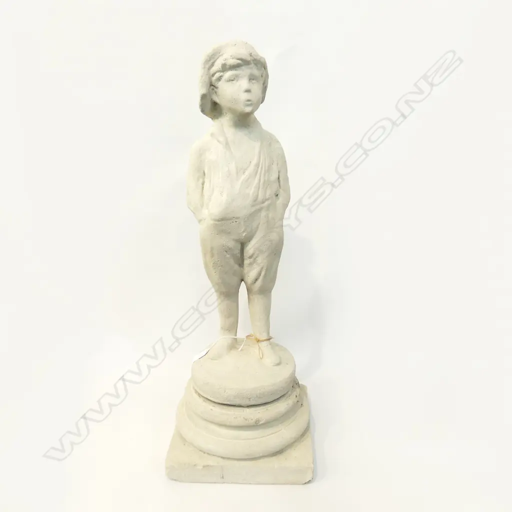 CONCRETE GARDEN STATUE; BOY H.600mm  Image 1++