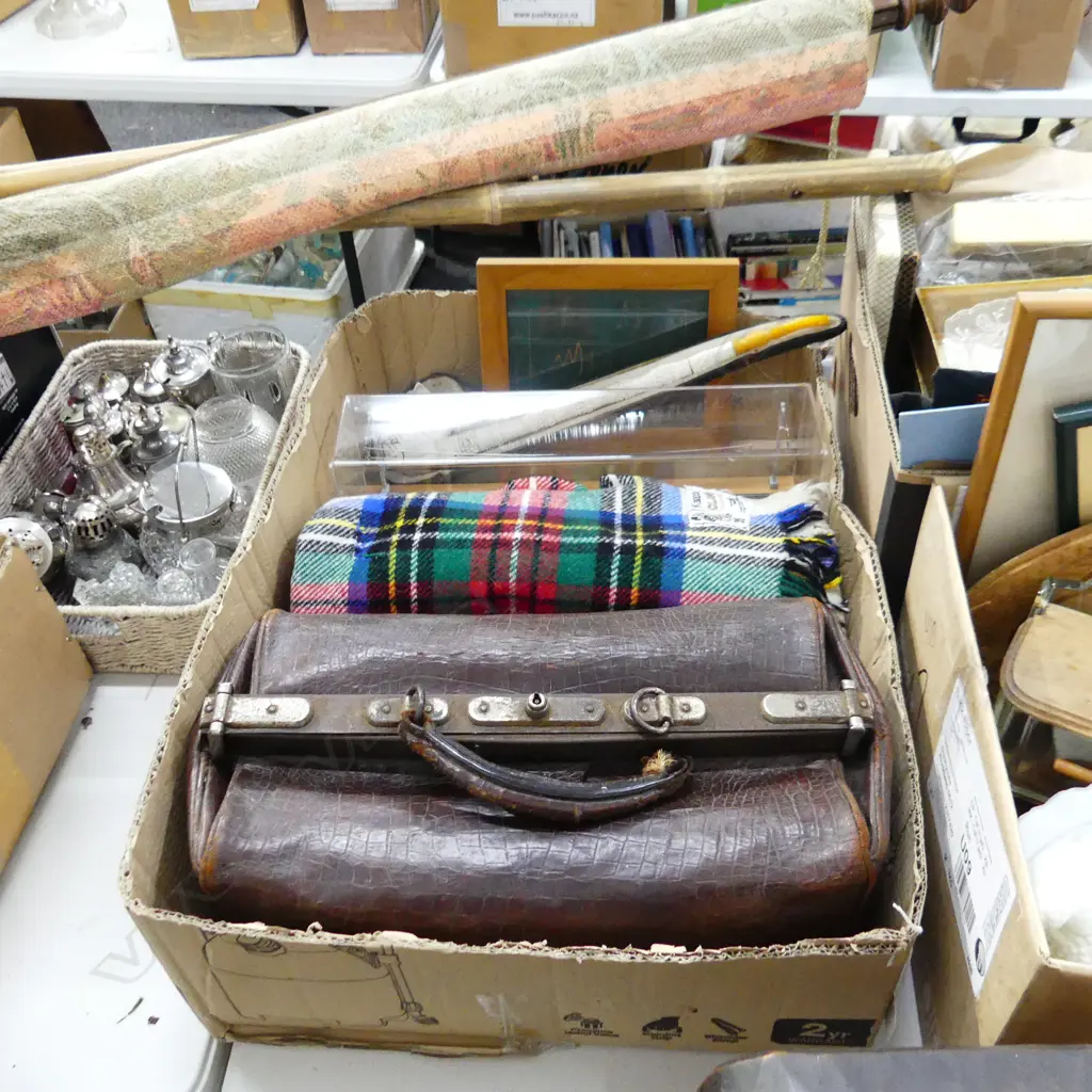 BOX LOT DOCTORS BAG, KAIAPOI CLAN BLANKET, TRAIN TRACK MODEL, KAURI FRAME, PIPE AF Image 1++