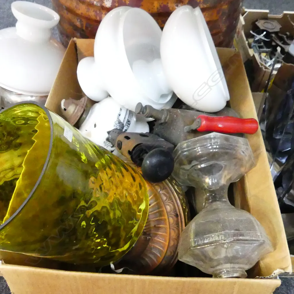 BOX LOT ASST KEROSENE LAMPS, LIGHT FITTINGS ETC Image 1++