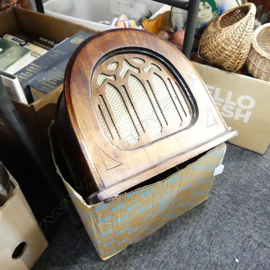 BOX LOT VINTAGE WOODEN RADIO CASE + ASST. PARTS