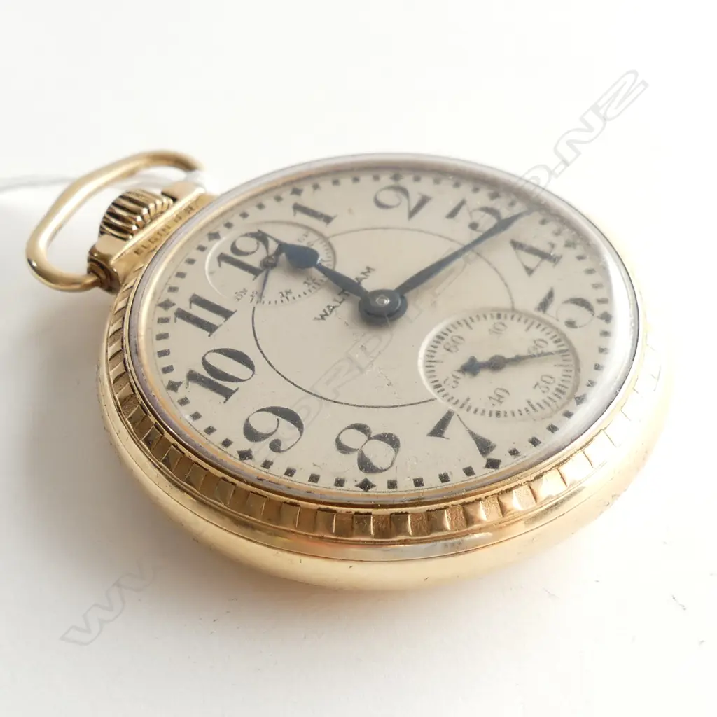 12KT ROLLED GOLD RAILROAD WATCH BY WALTHAM VANGUARD, WORKING Image 1++
