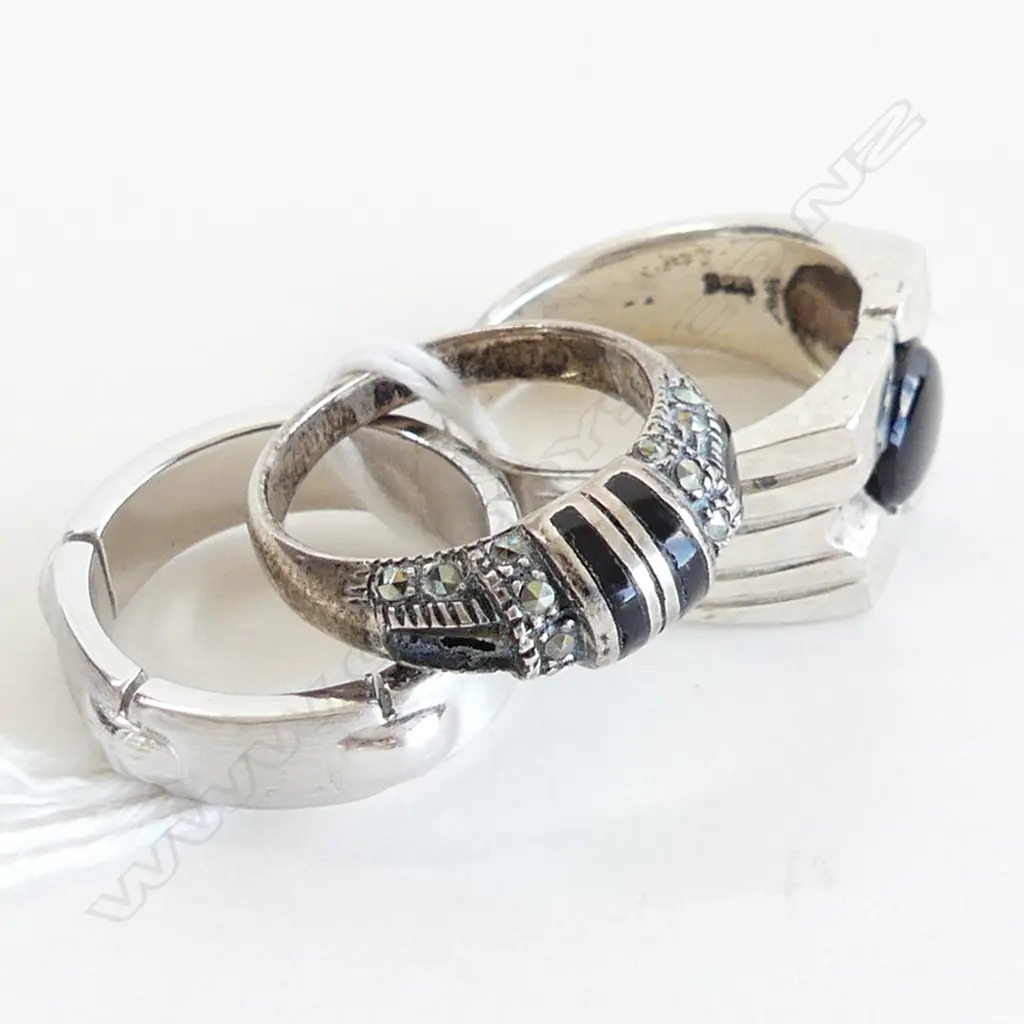 3 925 SILVER DRESS RINGS 18.6 GMS  Image 1++