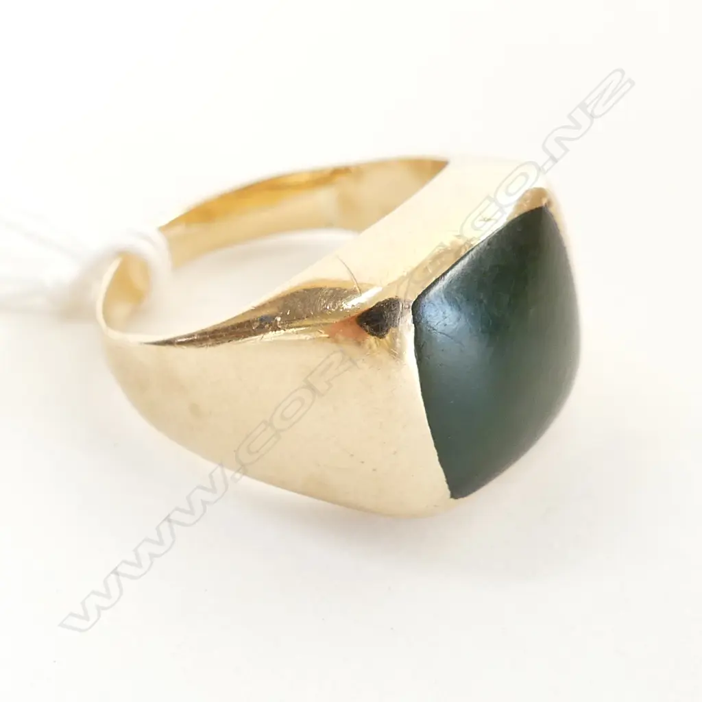 9CT GOLD SET POUNAMU DRESS RING 10.8GMS Image 1++