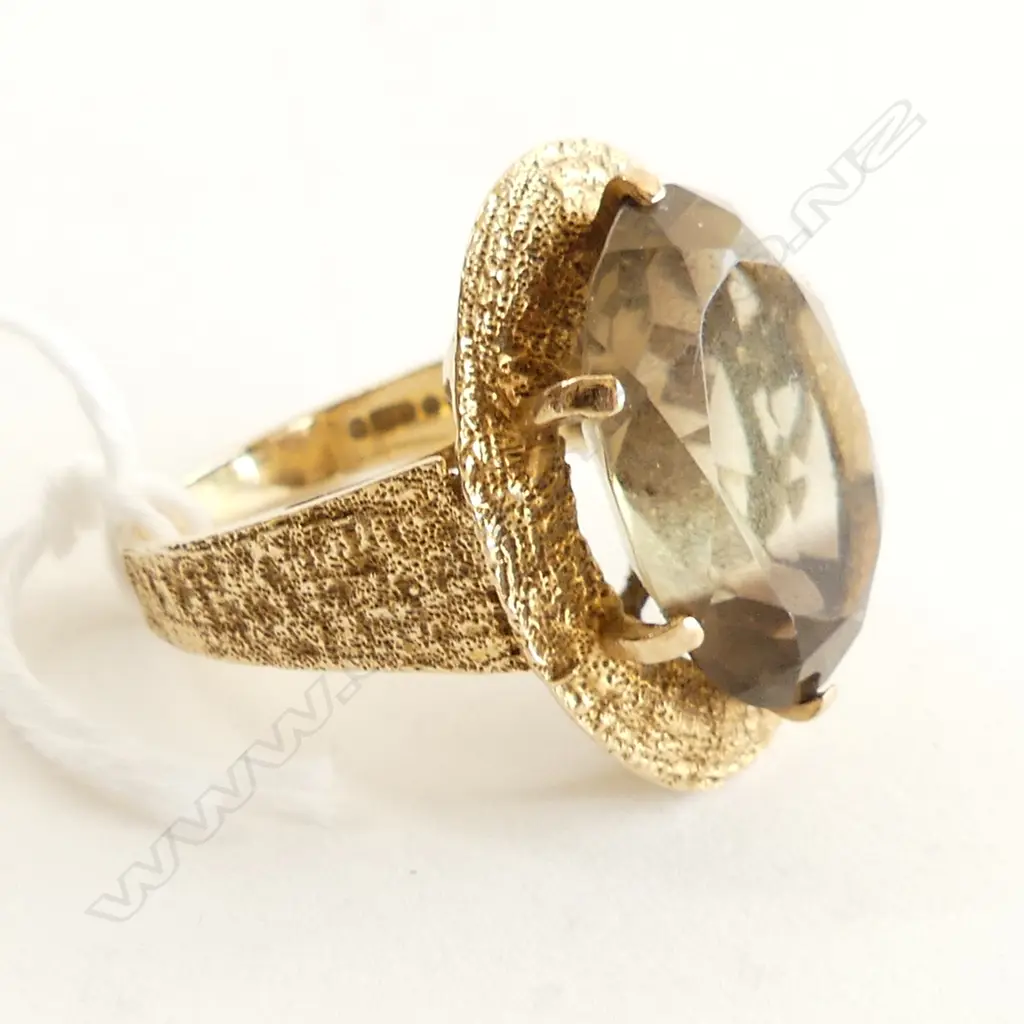 9CT GOLD SMOKEY QUARTZ RETRO COCKTAIL RING 7.1 GRAMS Image 1++