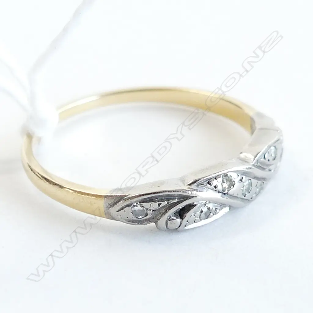18CT GOLD & DIAMOND ETERNITY RING 2.7GMS  Image 1++