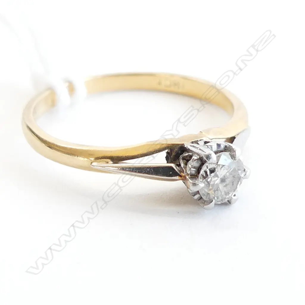 18ct DIAMOND SOLITAIRE RING approx. 0.25ct  size N 1/2 Image 1++
