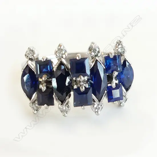 18K WHITE GOLD SAPPHIRE & DIAMOND RING  4.89GMS **RTV**