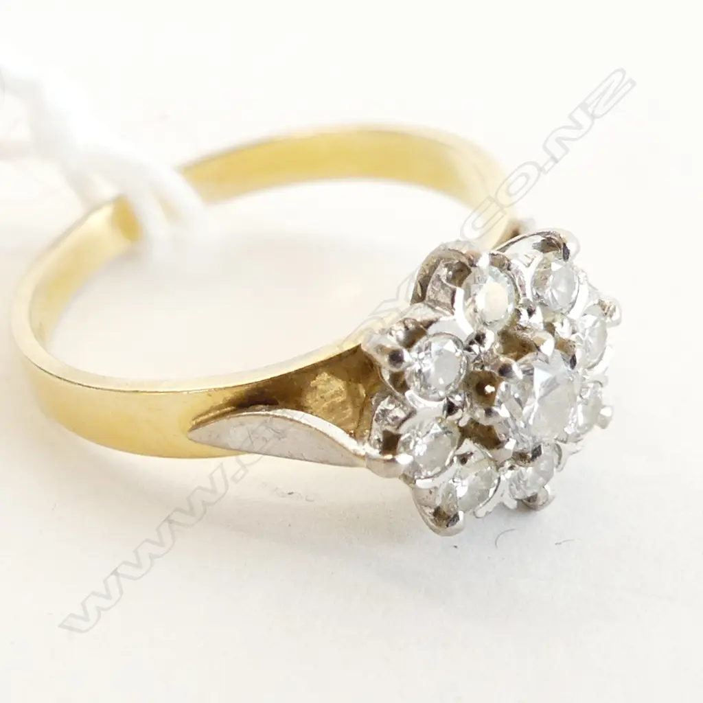 18CT GOLD & DIAMOND RING 2.96GMS  SIZE N Image 1++