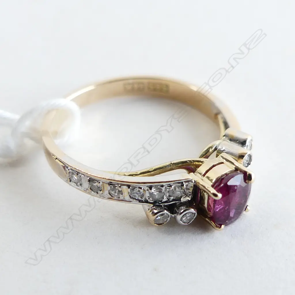 14ct RUBY & DIAMOND RING 2.58gm  SIZE N Image 1++
