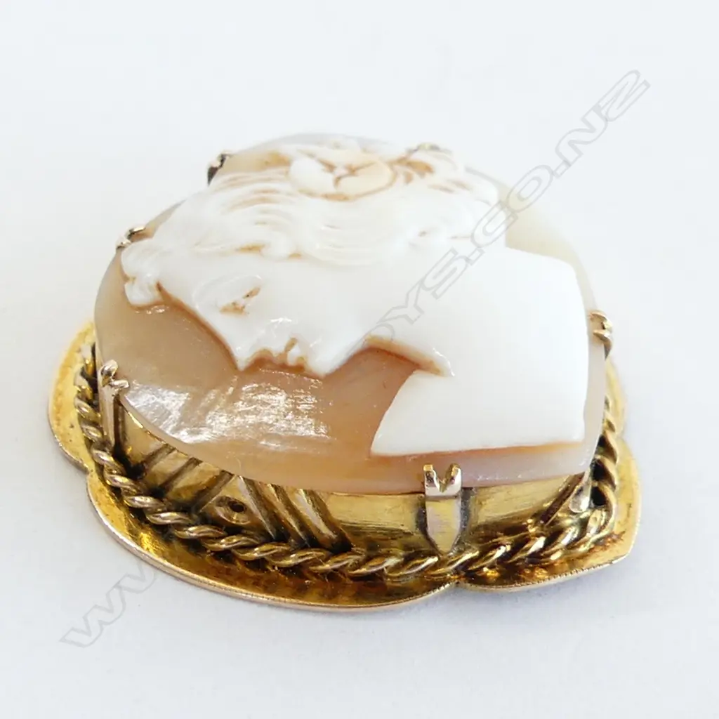 9CT GOLD CAMEO PENDANT, NO BAIL 7GMS Image 1++