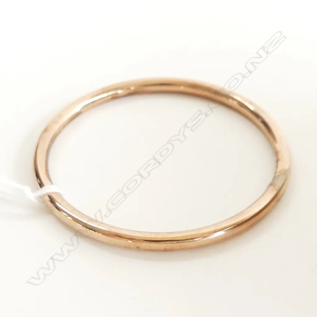 9CT HOLLOW GOLD BANGLE 72MM  9.2GMS gold lined? Image 1++
