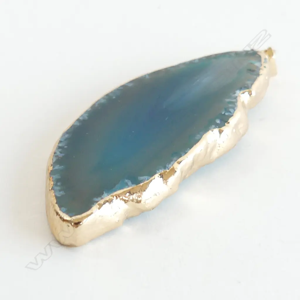 BEAUTIFUL CARVED AGATE & GOLD PLATED PENDANT & CHAIN - BOXED  Image 1++