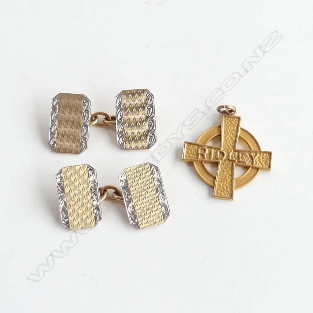 10K GOLD PREFECT BAGDE + PR PLATINUM & 9CT GOLD CUFFLINKS  9.83GMS Image 1++